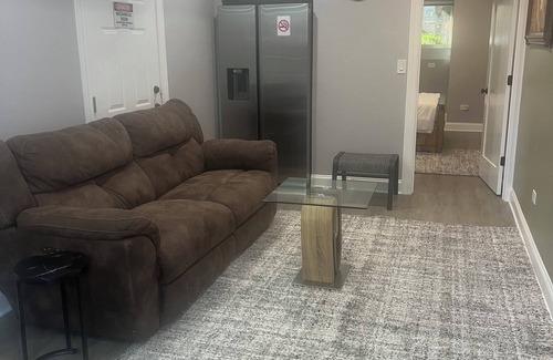 Oakland Apartamento | Charming apartment with AC in vibrant Chicago. A 1-bedroom + a living room