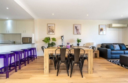 Gungahlin Apartamento | Charming Apt 1min to Marketplace, Gungahlin