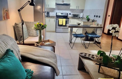 Escazú Apartamento | Encantador apt en zona exclusiva cerca a Starbucks, avenida escazu,Hospital Cima