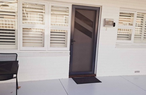 Rockingham Apartamento | New to VRBO: Charming Apt Min from Rockingham Beach