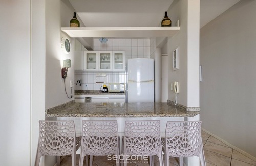 Ingleses Sul Apartamento | Charming Apt With Balcony and Sea View Edj0410