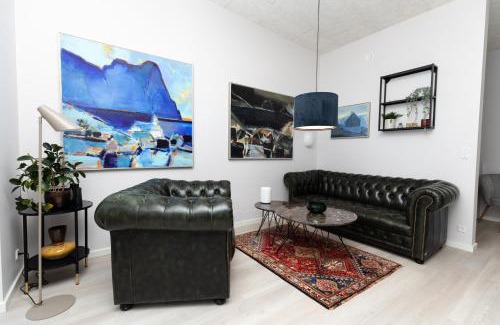 Hoyvik Apartamento | Charming Artistic Retreat - Panoramic View