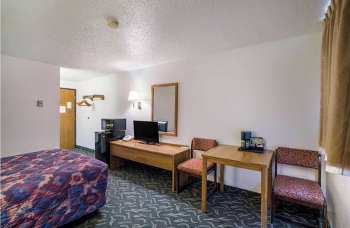Medora Cama Y Desayuno | Charming B&B with WiFi and AC 30 MILES FROM MEDORA AND TEDDY ROOSEVELT PARK