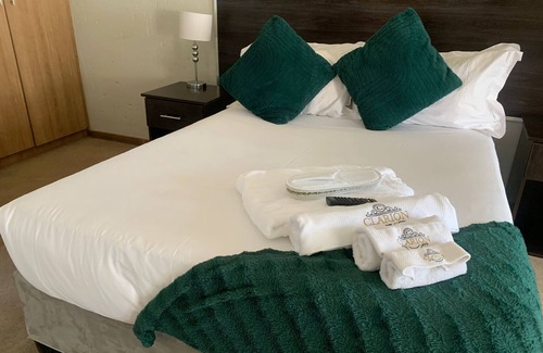 Germiston Cama Y Desayuno | Charming B&B with WiFi in Enchanting Germiston
