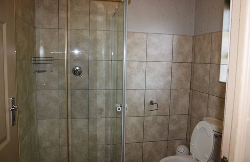 Germiston Cama Y Desayuno | Charming B&B with WiFi in Enchanting Germiston