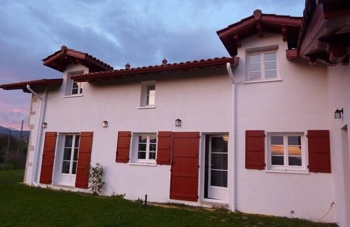 Saint-Pee-sur-Nivelle Casa | CASA VASCA CON ENCANTO EN 6500 M2