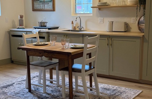 Ridgetown Casa | Charming Barn Conversion. Rural Curious? Come try small-town living!