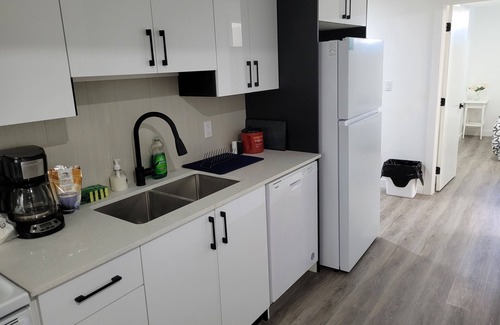 Southeast Edmonton Casa | Charming Basement Private Suite in Bonnie Doon. Just renovated!