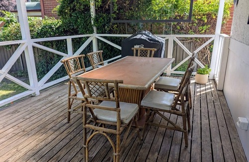 Bathurst Casa | Charming Bathurst Bungalow on Leafy Street