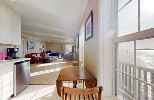 Old Town Apartamento | Encantadora cabaña frente a la bahía con vistas magníficas ideal para una escapada romántica rápida!