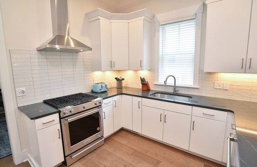 Cape Charles Casa | Charming Bayside Retreat – Walk to Beach & Life Center Pools!