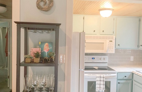 Tranquil Harbour Casa | Charming Beach Bungalow Refreshed for 2025