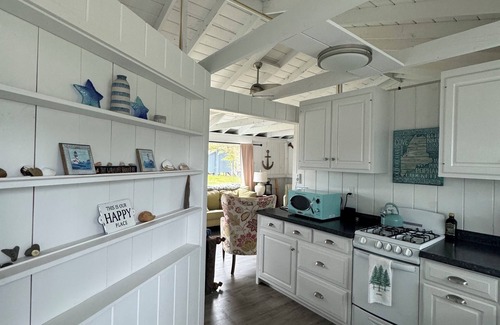 Phippsburg Cabaña | Charming Beach Cottage on Popham Beach