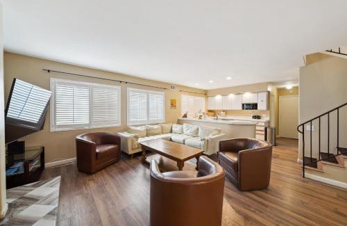 Corona del Mar Casa | Charming Beach Duplex Home in Corona del Mar