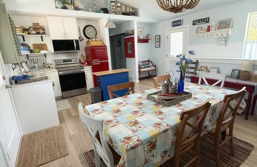 Farmington Cabaña | Charming Beach-Themed Cottage walking distance to Lagoon & Western Sports Park