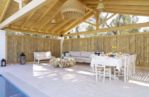 Molos Villa | Charming Beachfront Retreat with Pool in Corfu
