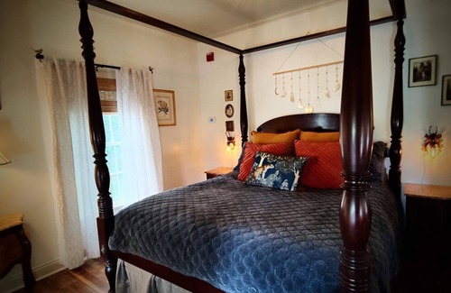 New Iberia Cama Y Desayuno | Charming Bed & Breakfast at Rip Van Winkle Gardens