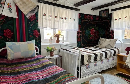 Moldova Cama Y Desayuno | Charming bed & breakfast in Băcioi with WiFi, AC