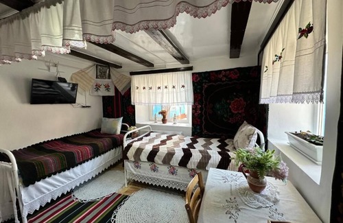 Moldova Cama Y Desayuno | Charming bed & breakfast in Băcioi with WiFi, AC