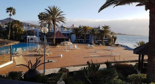 Playa del Aguila Apartamento | Charming Bellagio SUN CLUB