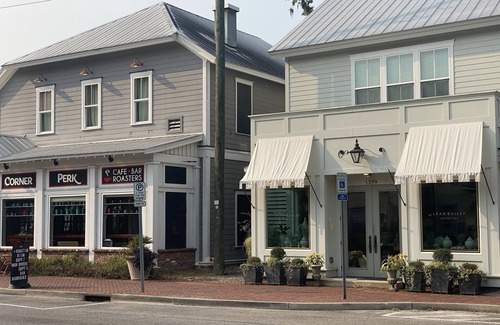 Old Town Bluffton Condominio | CHARMING BLUFFTON FLAT NEAR HILTON HEAD, MAY RIVER, SHOPPINGS