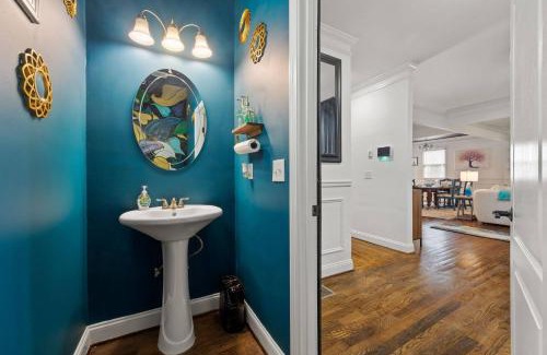 East Side Casa | Charming Boho Getaway -Near Downtown- Sleeps 10