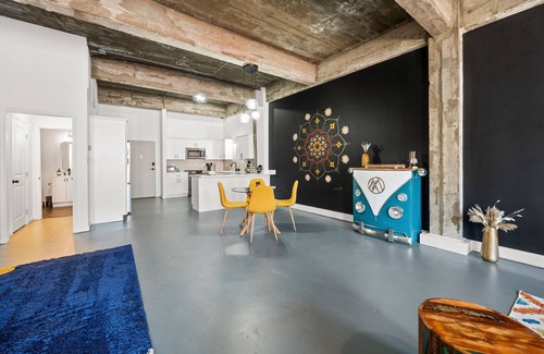 Birmingham Condominio | Charming Boho Loft on Historic Morris Ave