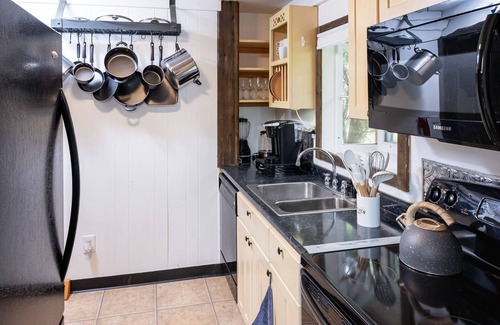 Middletown Cabaña | CHARMING BOHO-STYLE COTTAGE IN MIDDLETOWN NY