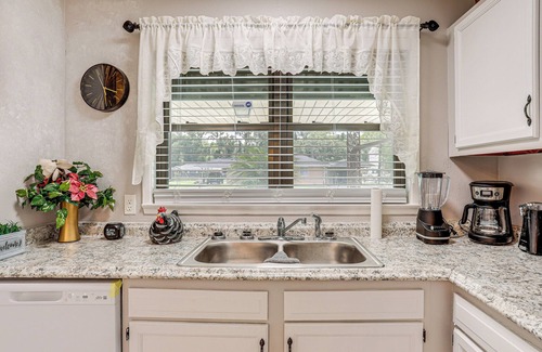 Bridge City Casa | Charming Bridge City House ~ 12 Mi to New Orleans!