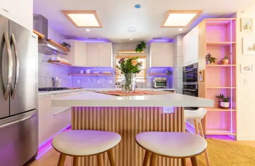 Belmont Shore Casa | Charming, bright by the beach!