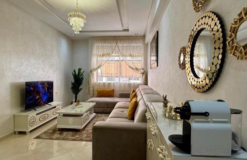 La Ville Haute Apartamento | Charming Bright Flat in Historic La Ville Haut