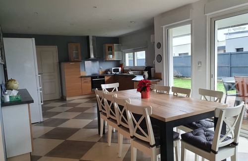 Locquirec Casa | Charming, bright, spacious house (sleeps 12) 2 mns from the beach