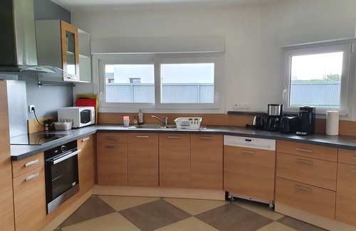 Locquirec Casa | Charming, bright, spacious house (sleeps 12) 2 mns from the beach