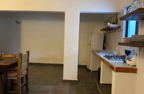 Los Ayala Casa | Charming bungalow in Los Ayala with AC, kitchen and 2 blocks from beach area