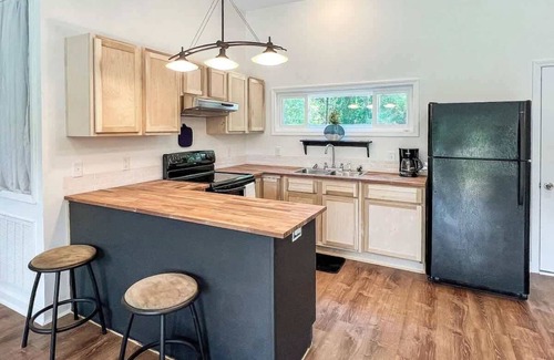 Fairhope Casa | Charming Bungalow Min From Shopping & Beaches