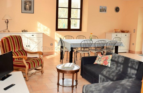 Chemille-sur-Indrois Cabaña | Casa cerca del lago en Chemillé-sur-Indrois: 3 hab, jardín privado, perfecto para familias