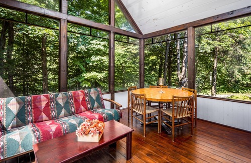 Les Pays-d'en-Haut Regional County Municipality Chalet De Esquí | Charming Chalet in the heart of the Laurentians. Paradise Pine Chalet