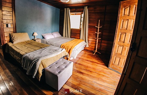 Mairipora Cabaña | Charming, Cabana-style country house with pool and comfortable suites