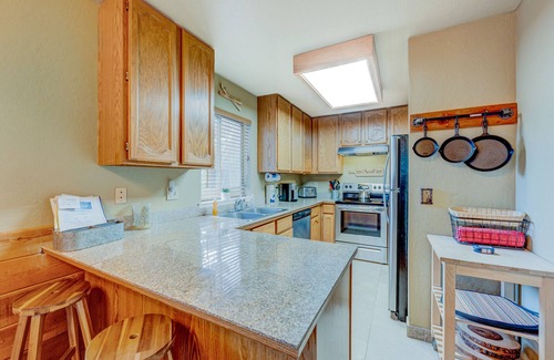 Tahoe Village Cabina | Charming cabin a mile from Heavenly's Boulder Lodge
