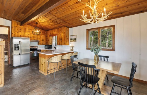 Rainbow Valley Cabina | Charming Cabin, Endless Views