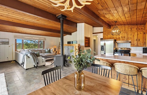 Rainbow Valley Cabina | Charming Cabin, Endless Views