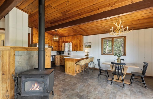 Rainbow Valley Cabina | Charming Cabin, Endless Views
