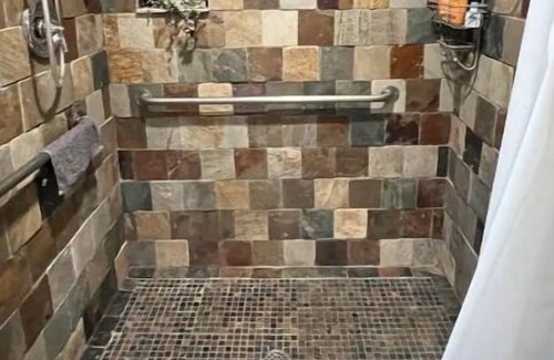 North Auburn Casa | Charming Cabin in Auburn for 4