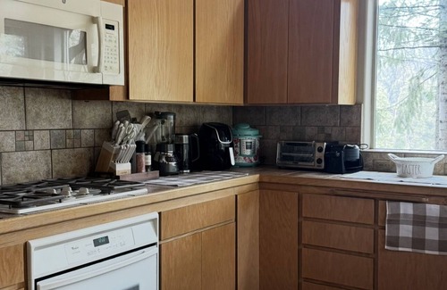 Auberry Cabina | Charming cabin in pleasant Auberry close to Shaver Lake. A hidden treasure!