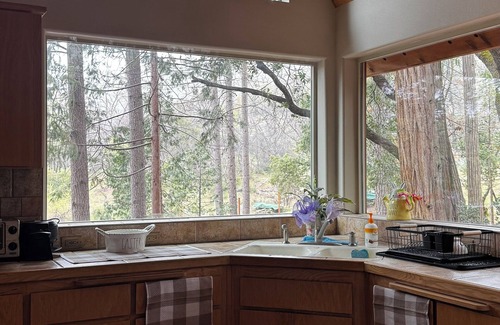 Auberry Cabina | Charming cabin in pleasant Auberry close to Shaver Lake. A hidden treasure!