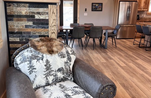 Madison County Casa | Charming cabin in the Tobacco Root foothills
