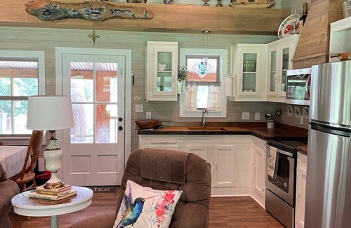 Plaquemine Cabina | Charming cabin on Lower Grand River — Bayou Pigeon, Louisiana