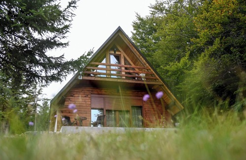 Zabljak Chalet De Esquí | Charming Cabin Steps from Black Lake – Surrounded by Nature