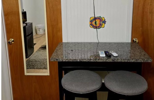 Clinton Cabina | Charming cabin with AC and WiFi in delightful Clinton