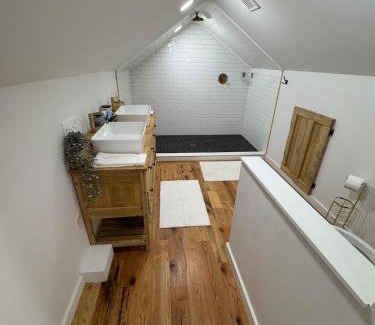 Ellijay Casa | Charming Cabin with Fireplace, Fire Pit, 2 minutes to downtown